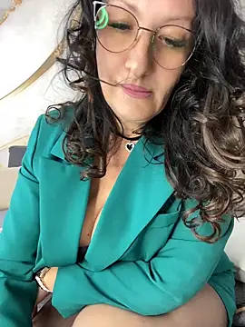 Katie-n online show from June 17, 2026, 7:19 am