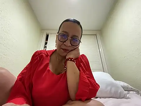 sweeviolet online show from February 22, 2025, 2:19 pm