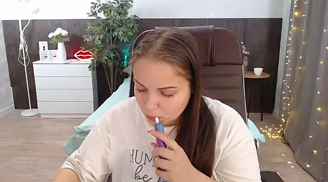 Crazyy girl  online show from March 2, 2025, 11:41 am