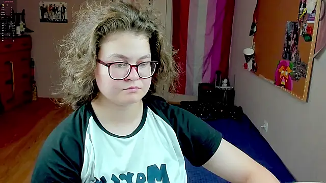 Sashy Way online show from September 8, 2025, 9:03 pm