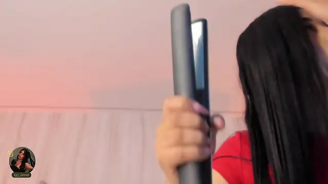 kaylarossi online show from May 9, 2026, 8:23 pm