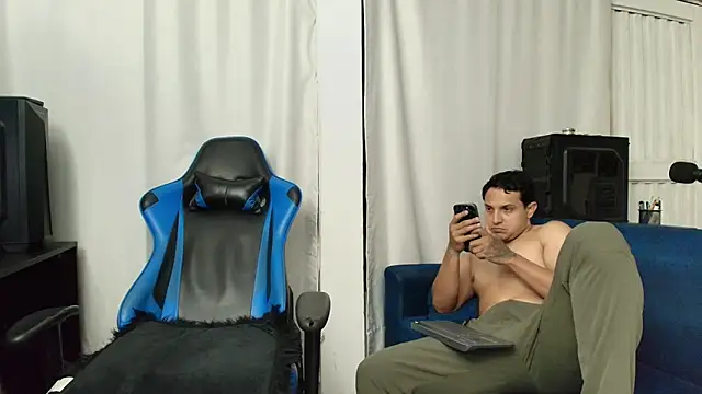 hott dicks online show from July 2, 2026, 1:50 am