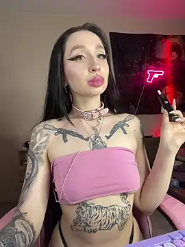 Molly  Moon online show from April 30, 2026, 3:35 am
