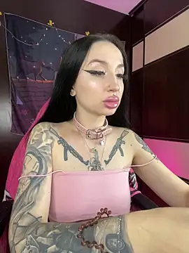 Molly  Moon online show from October 2, 2025, 2:48 am