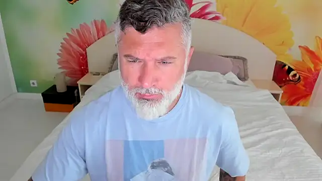 BlowMyXXL online show from November 14, 2025, 10:41 am