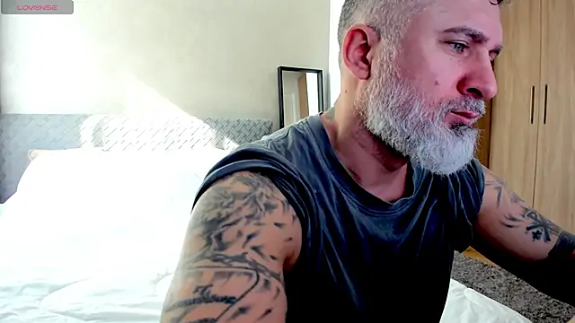 BlowMyXXL online show from February 21, 2025, 8:51 am