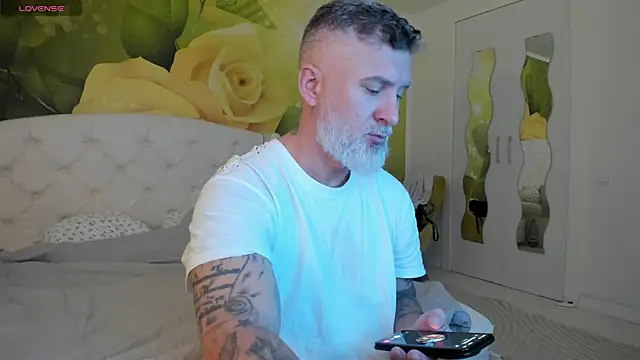 Snapshot of BlowMyXXL chatting on February 26, 2026, 9:09 am BlowMyXXL online show from February 26, 2026, 9:09 am