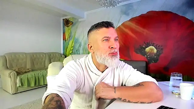 Snapshot of BlowMyXXL chatting on February 10, 2026, 7:46 pm BlowMyXXL online show from February 10, 2026, 7:46 pm