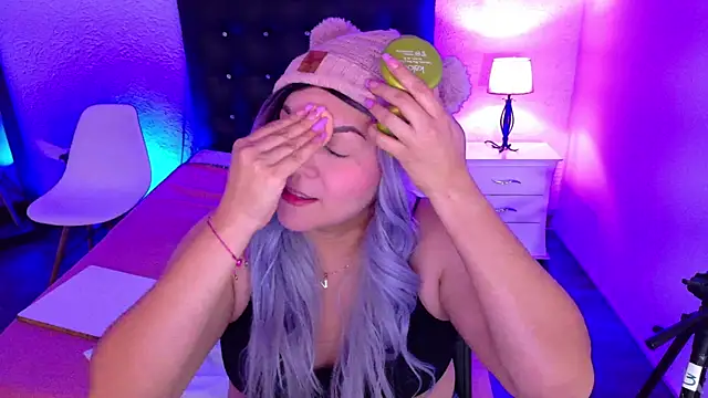 Cuckold lover69 online show from March 6, 2025, 3:24 am