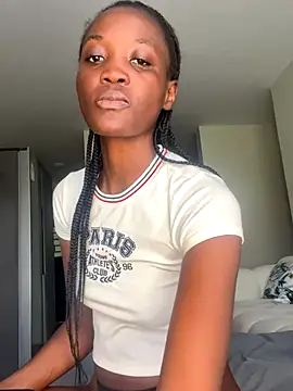 Fanclubbbbb online show from September 25, 2025, 5:46 am