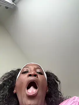 Snapshot of Fanclubbbbb chatting on March 6, 2026, 7:03 am Fanclubbbbb online show from March 6, 2026, 7:03 am