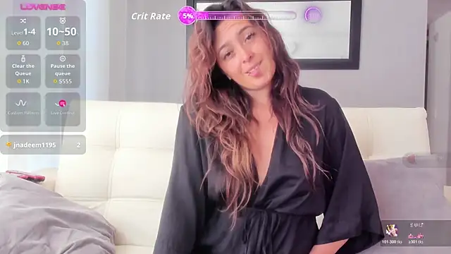 lauramcdowell1 online show from July 7, 2026, 12:20 pm