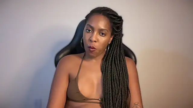 marisilva br online show from February 4, 2026, 9:10 pm