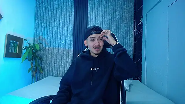 Mike 0233  online show from February 4, 2026, 3:56 am