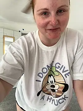 GingerSnap33 online show from September 30, 2025, 7:09 pm