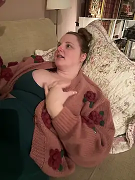 GingerSnap33 online show from March 7, 2025, 3:51 am