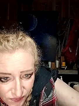 blondebanginbroad online show from February 17, 2025, 9:32 pm