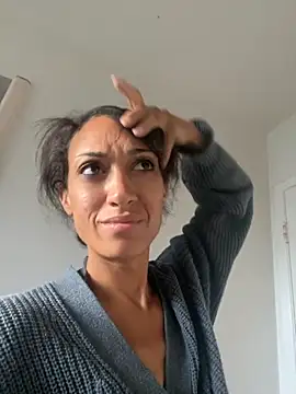 starrynikki online show from October 6, 2025, 2:40 pm