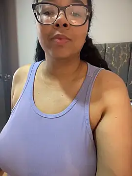 Snapshot of XMara chatting on March 22, 2026, 9:49 pm XMara online show from March 22, 2026, 9:49 pm