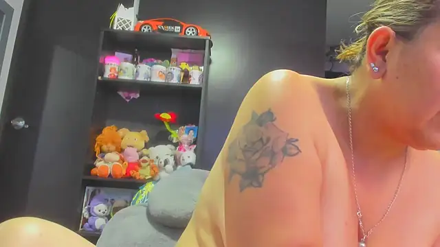 katty squirt08 online show from October 15, 2025, 1:08 pm