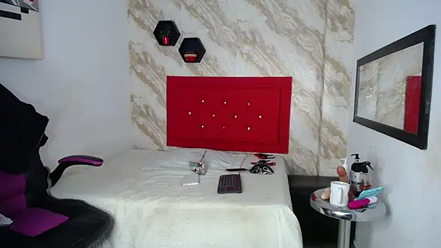 issa  love online show from November 28, 2025, 1:00 pm