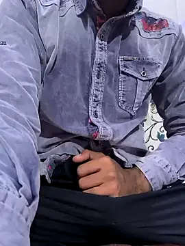 Snapshot of toxicboy121212 chatting on January 8, 2025, 4:44 pm toxicboy121212 online show from January 8, 2025, 4:44 pm