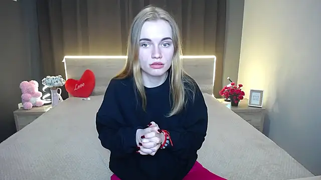 MargaritaKiss online show from March 3, 2026, 8:27 pm