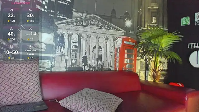 CloeRodriguez online show from July 16, 2026, 9:01 pm