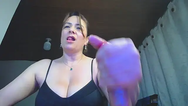 Snapshot of wandarubio chatting on February 11, 2026, 3:06 am wandarubio online show from February 11, 2026, 3:06 am