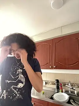 thaliacollins online show from March 14, 2025, 2:52 pm