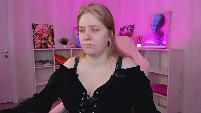 Snapshot of Megan_Violer chatting on June 30, 2026, 5:24 pm Megan Violer online show from June 30, 2026, 5:24 pm