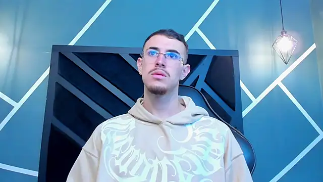 CodyWalkerR online show from September 30, 2025, 5:19 pm