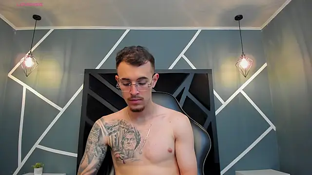 CodyWalkerR online show from September 26, 2025, 5:31 pm