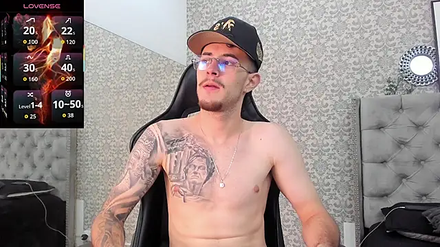 CodyWalkerR online show from November 6, 2025, 5:17 pm