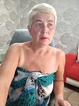 NicoleOlla online show from August 7, 2026, 4:07 am