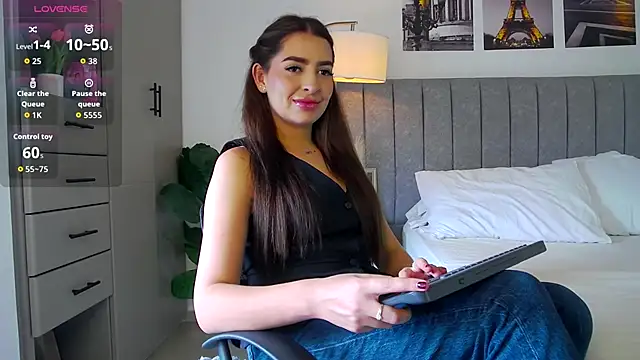 caralella online show from November 8, 2025, 7:28 pm