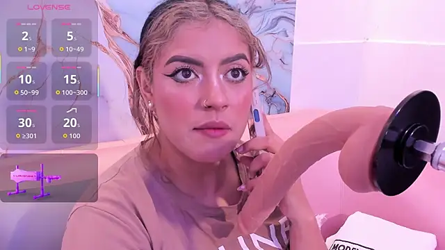 taylor cupper online show from October 3, 2025, 7:48 pm