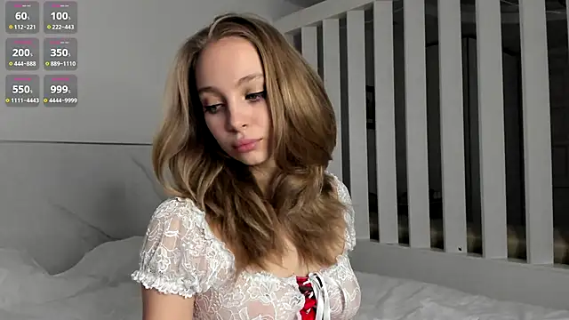  LISA BABYMETAL  online show from October 31, 2025, 6:54 am