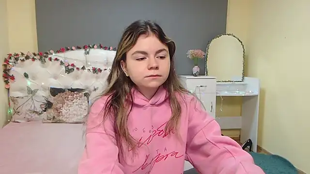 TinaRedly online show from March 11, 2026, 6:40 am