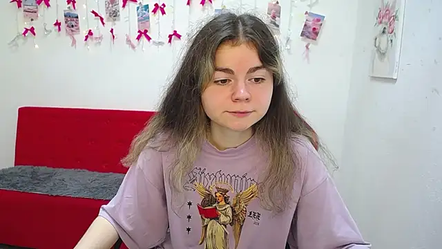 TinaRedly online show from May 18, 2026, 5:18 pm