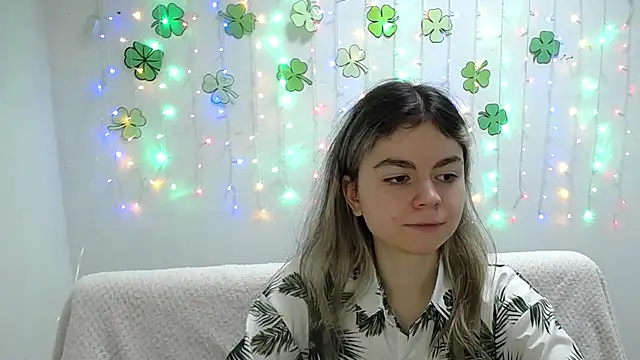 TinaRedly online show from March 16, 2025, 9:26 pm