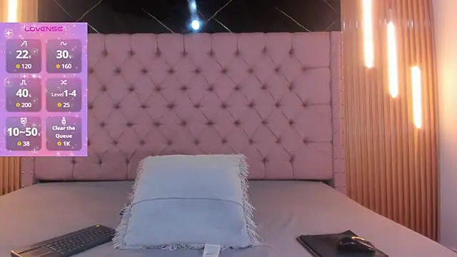 AinaPink online show from February 2, 2026, 10:58 am