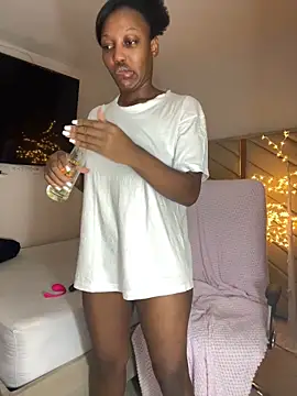 kellya  online show from March 20, 2026, 10:00 pm