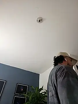 SilvaBranko online show from December 23, 2025, 1:05 am