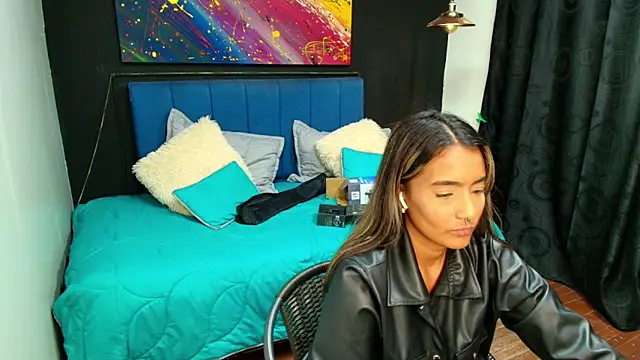 megan collins96 online show from March 18, 2025, 7:33 pm