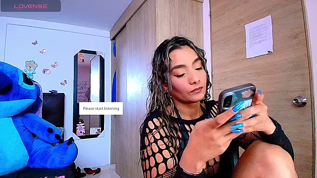 megan collins96 online show from June 21, 2026, 10:37 pm