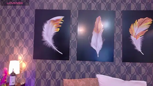 SharomRoss online show from March 18, 2025, 10:48 pm