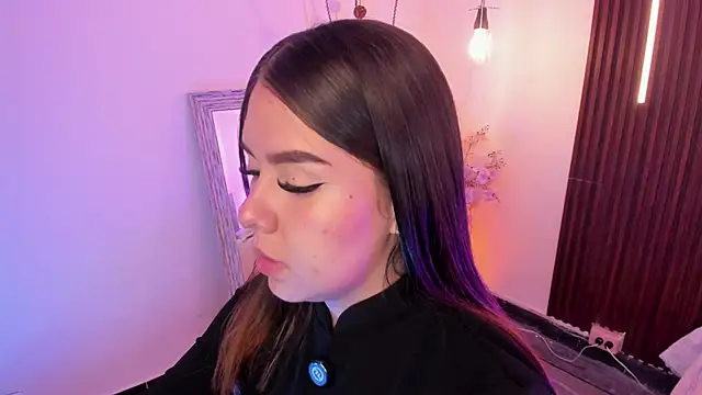 ArianaBaker online show from April 25, 2026, 2:47 pm