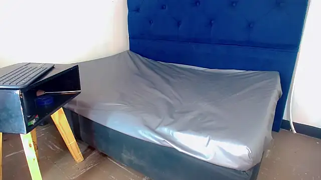 bellatrixx 69 online show from March 16, 2026, 7:49 pm