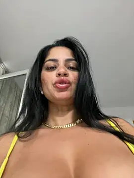  adelle online show from July 17, 2026, 4:43 am
